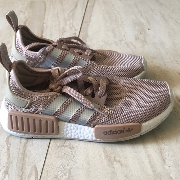 nude pink adidas